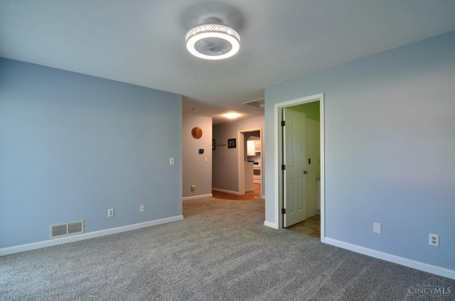 8560 Bunnell Hill Road Springboro, OH 45066 - Photo 17 of 54