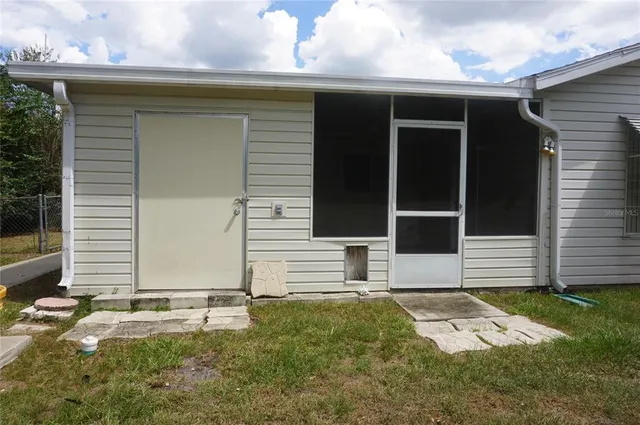 a front view of house with yard