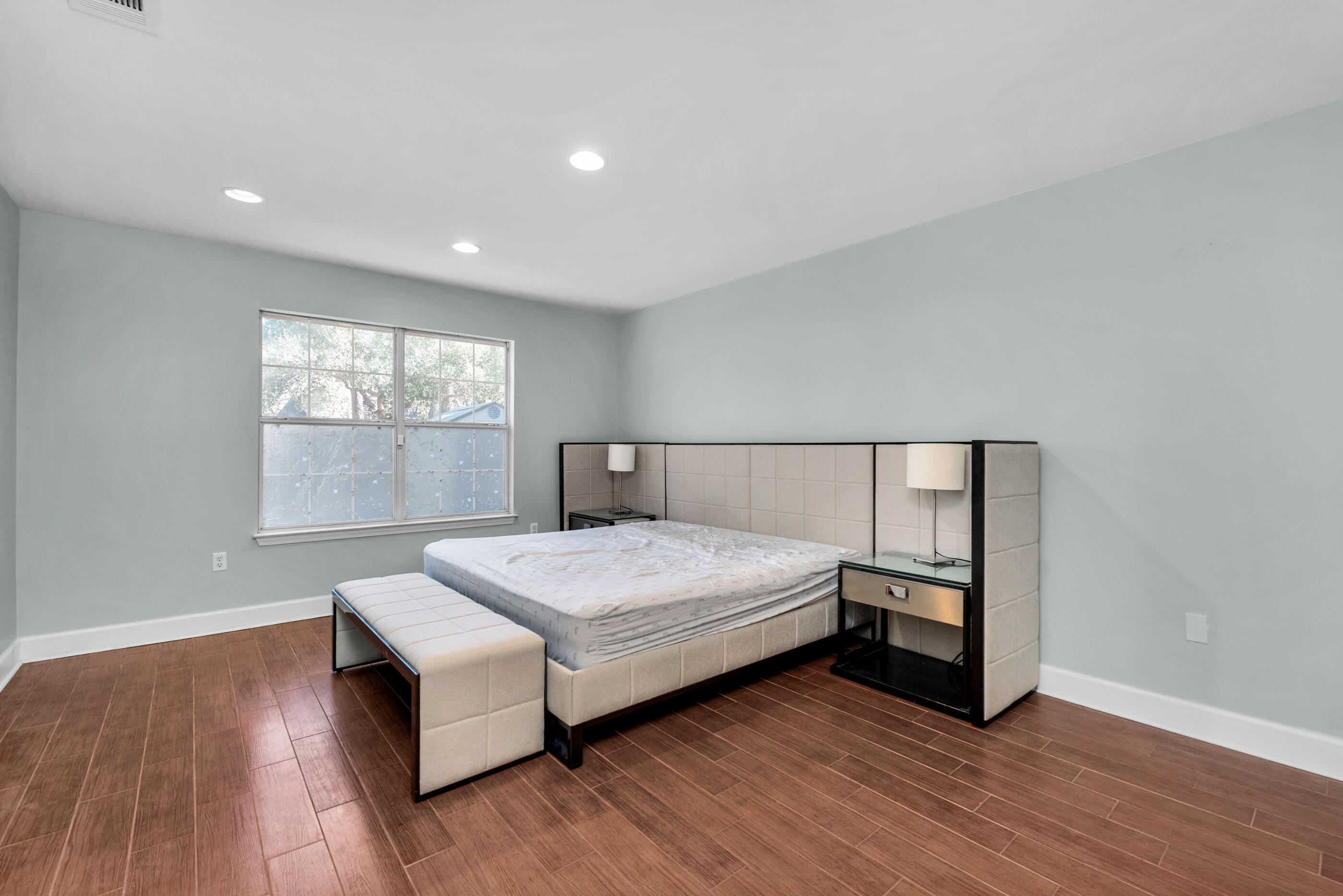 44 Beacon Way Santa Rosa Beach, FL 32459 - Photo 22 of 29 a spacious bedroom with a bed and window