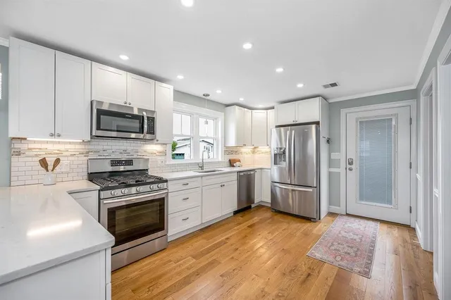 $4,800 | 352 Portsmouth Avenue, Seabrook, NH 03874