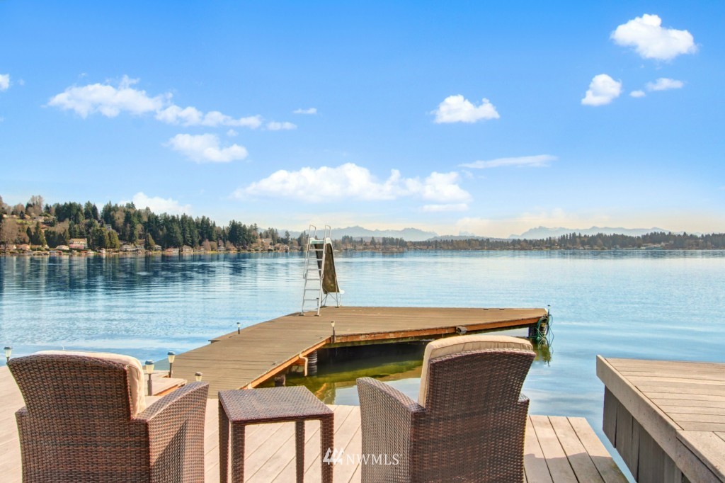 2009 Vernon Road Lake Stevens, WA 98258 - Photo 2 of 23