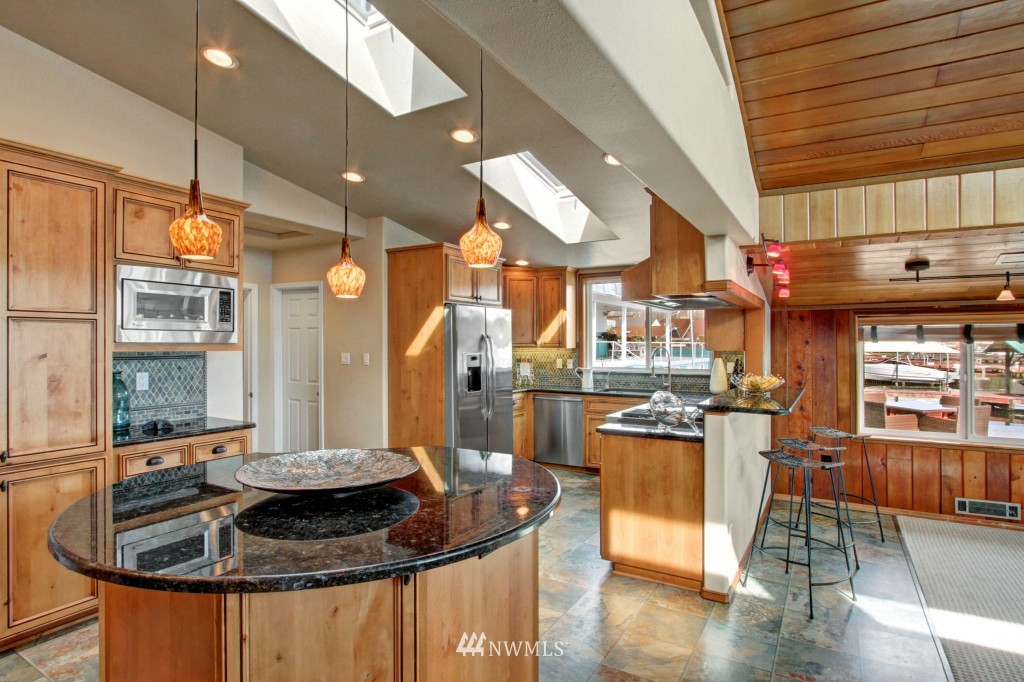 2009 Vernon Road Lake Stevens, WA 98258 - Photo 8 of 23