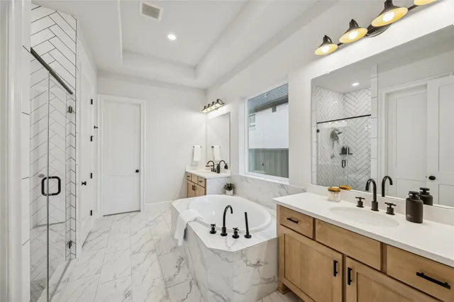 $998,900 | 5217 Liberty Cove Drive, Spring, TX 77386