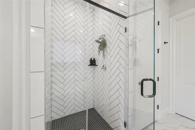 $998,900 | 5217 Liberty Cove Drive, Spring, TX 77386