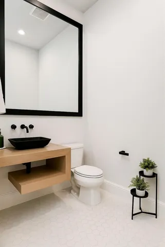 $998,900 | 5217 Liberty Cove Drive, Spring, TX 77386