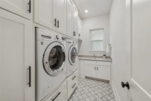 $998,900 | 5217 Liberty Cove Drive, Spring, TX 77386