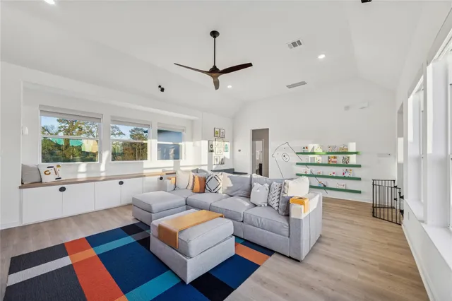 $998,900 | 5217 Liberty Cove Drive, Spring, TX 77386