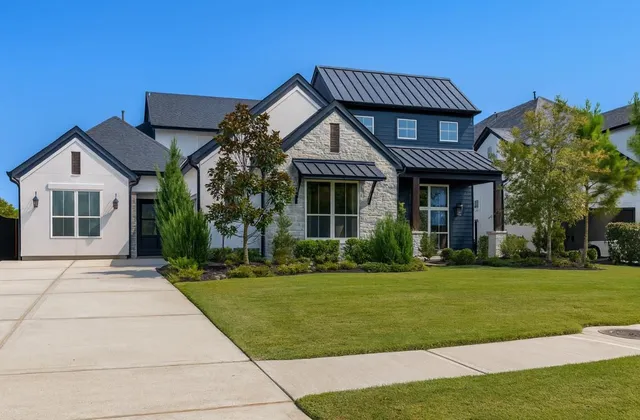 $998,900 | 5217 Liberty Cove Drive, Spring, TX 77386
