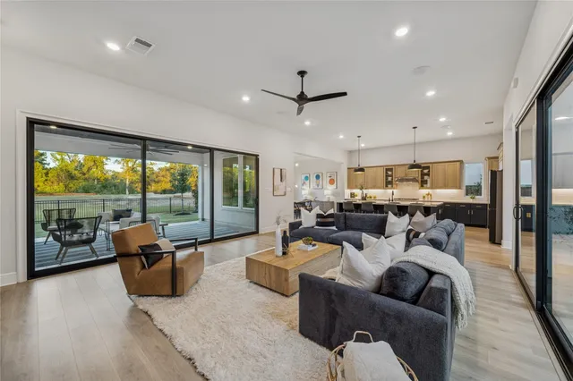 $998,900 | 5217 Liberty Cove Drive, Spring, TX 77386