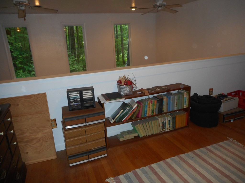 104 Walker Pond Road Sturbridge, MA 01566 - Photo 8 of 18 a living room with furniture