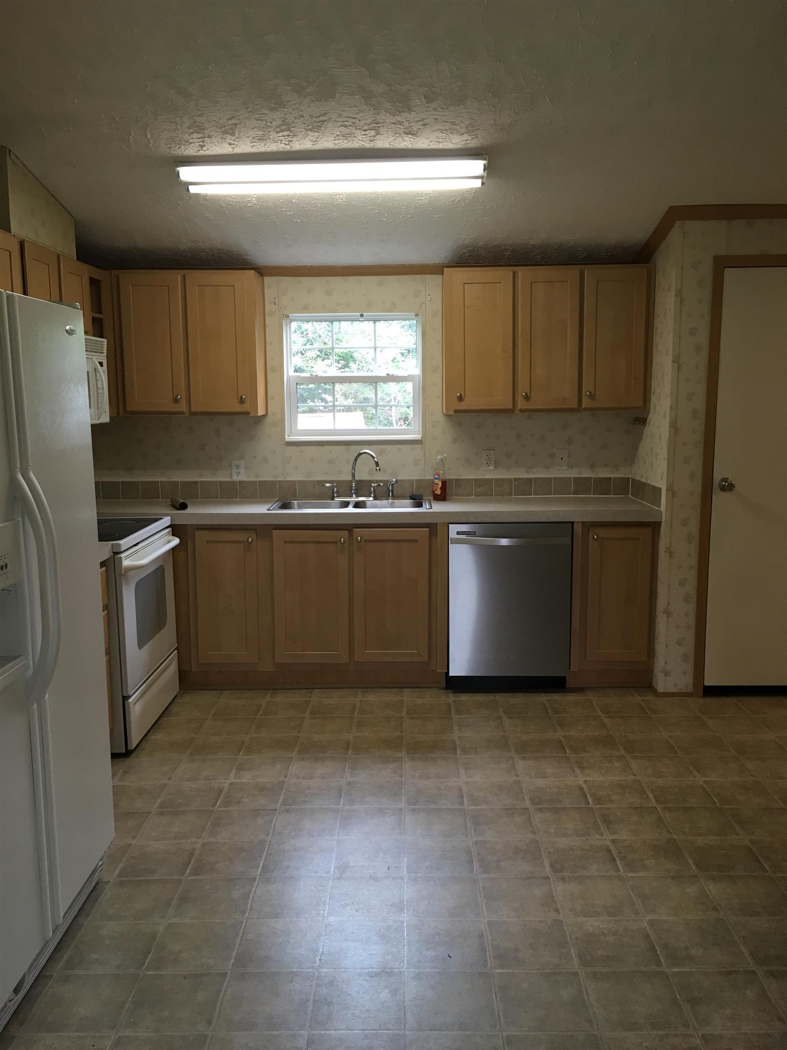 591 Bloom Landing Road Charlotte, TN 37036 - Photo 7 of 17 Gallery Image 7