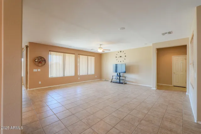 $1,800 | 42360 Abbey Road, Maricopa, AZ 85138