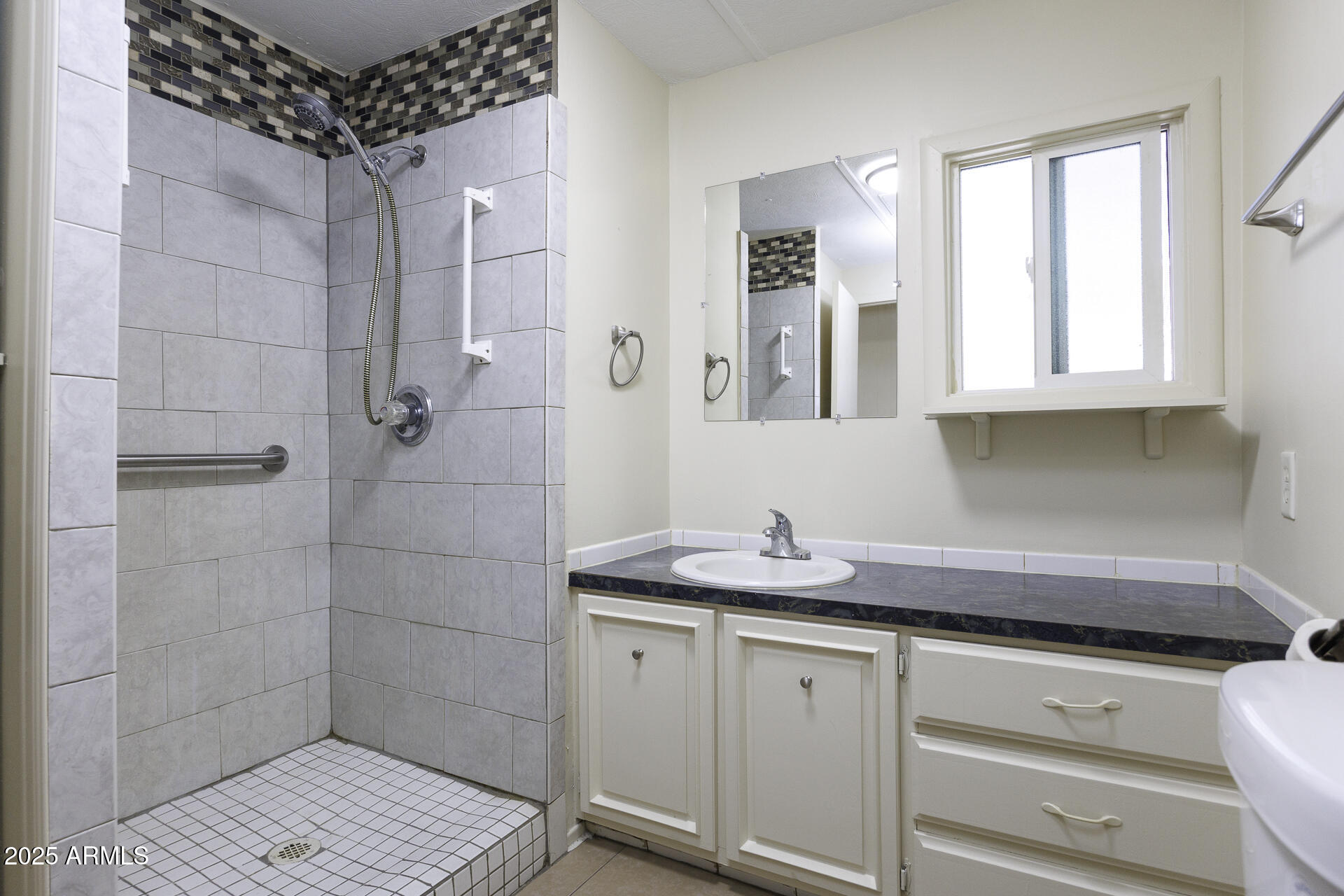 2100 North Trekell Road, Unit 120 Casa Grande, AZ 85122 - Photo 19 of 28 Bathroom View