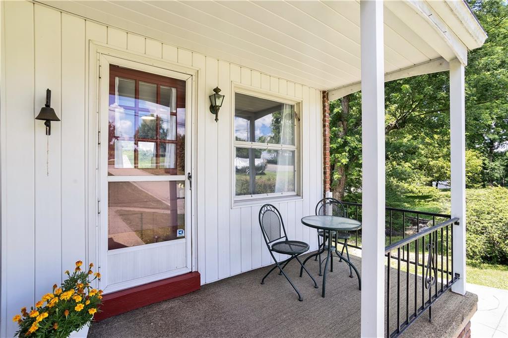 16 Midway Drive McKees Rocks, PA 15136 - Photo 6 of 38
