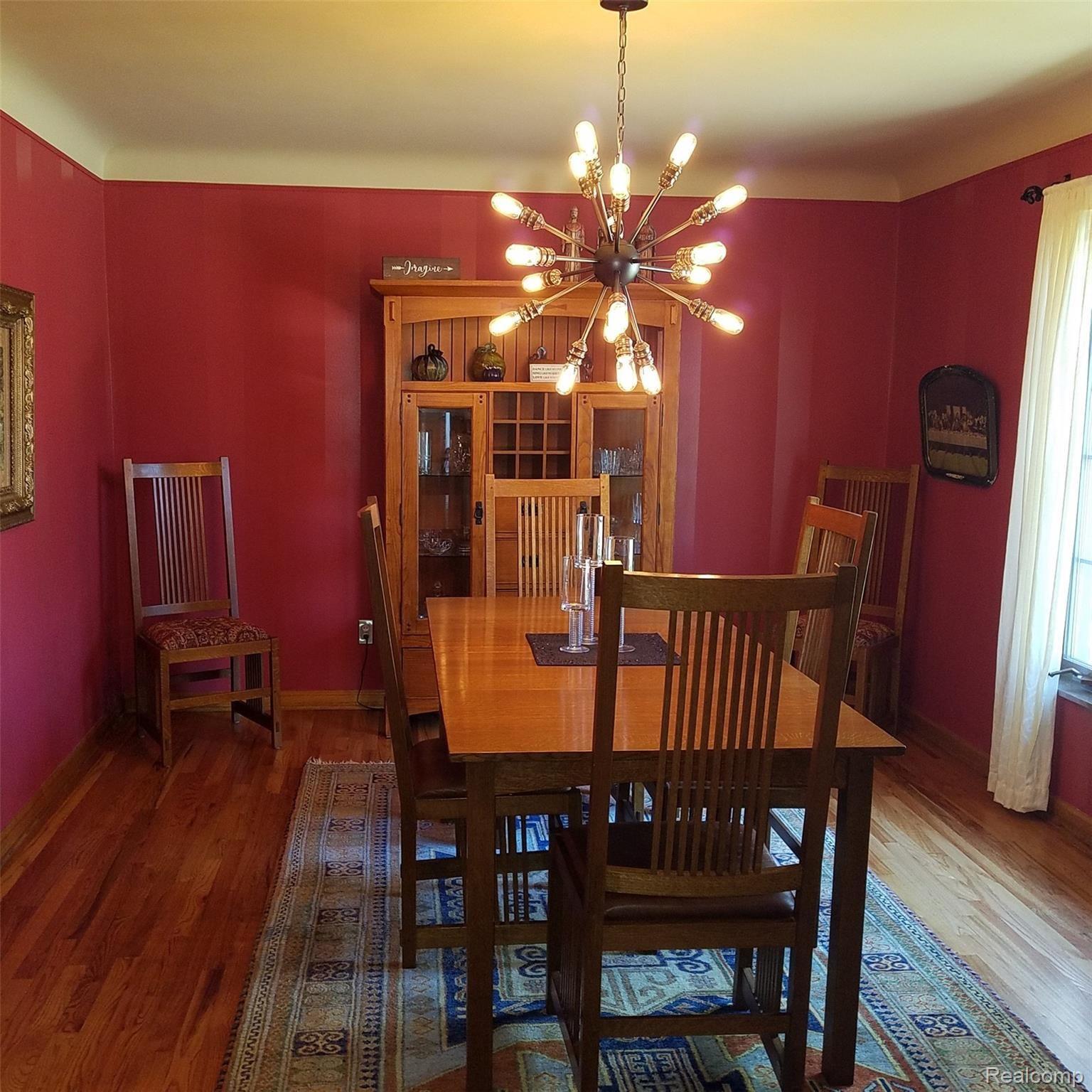 412 Roland Court Grosse Pointe, MI 48236 - Photo 10 of 44 412 Roland Ct Dining Room 1.jpg