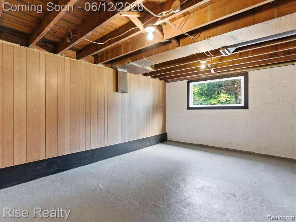 2449 North Genesee Road Burton, MI 48509 - Photo 29 of 40