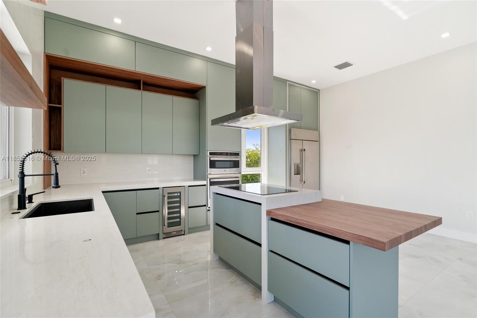 862 Cardinal Lane Key Largo, FL 33037 - Photo 11 of 36