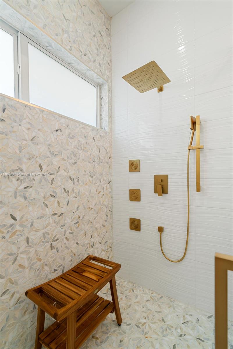 862 Cardinal Lane Key Largo, FL 33037 - Photo 15 of 36