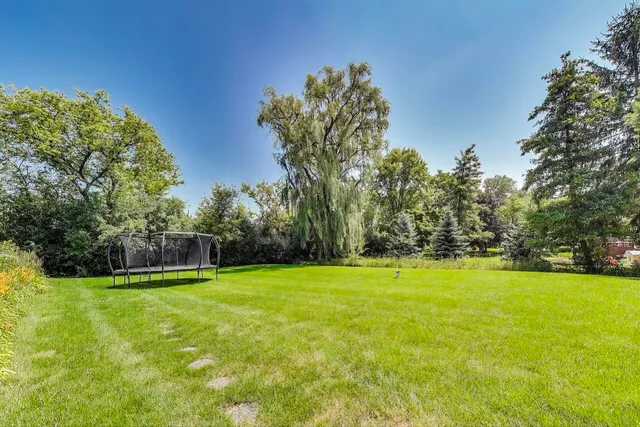 $875,000 | 6 Steeplechase Drive, Hawthorn Woods, IL 60047