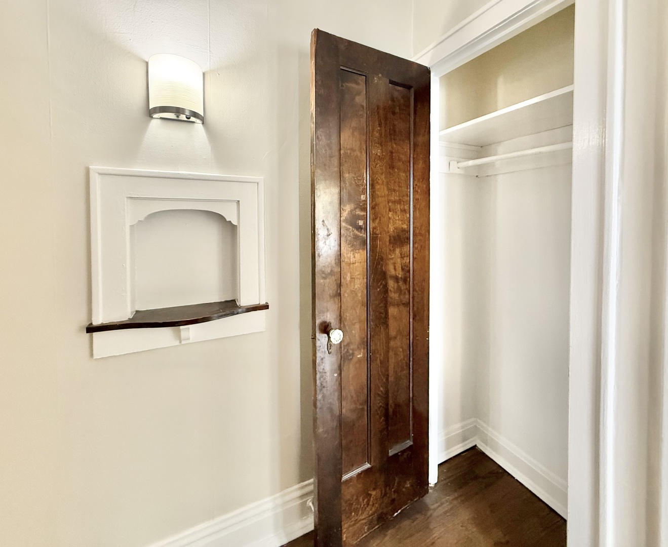 314 North Maple Avenue, Unit 3S Oak Park, IL 60302 - Photo 11 of 22 a view of a hallway with wooden floor
