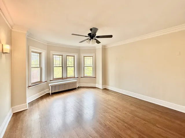 $2,000 | 314 North Maple Avenue, Unit 3S, Oak Park, IL 60302