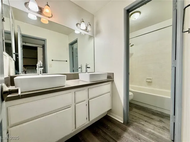 $2,400 | 1663 Duarte Drive, Henderson, NV 89014