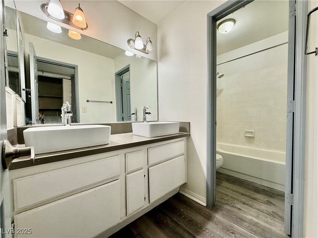 1663 Duarte Drive Henderson, NV 89014 - Photo 10 of 15