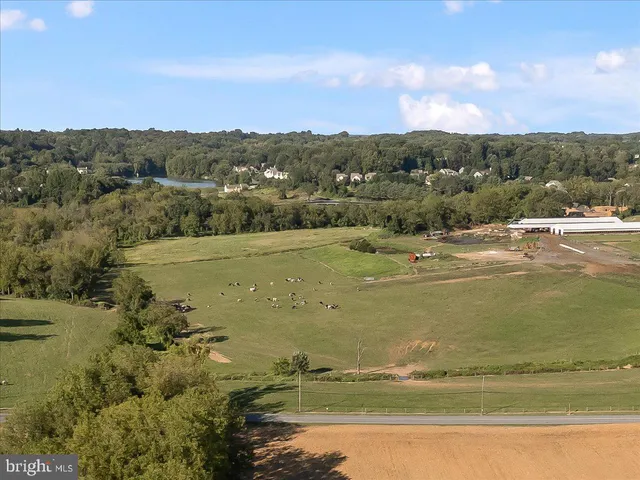 $635,000 | 2 Briarwood Court, Landenberg, PA 19350