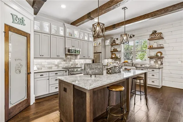 $3,500 | 6 Whisper Place, Marble Hill, GA 30148