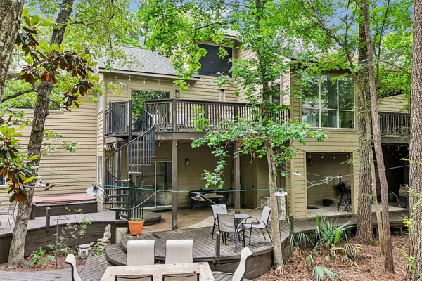 $925,000 | 34 Highbush Court, The Woodlands, TX 77381