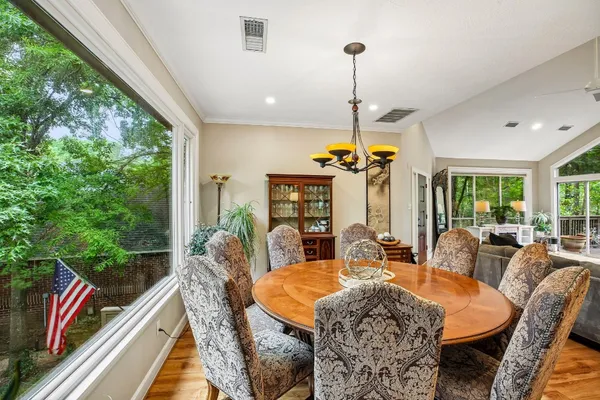 $925,000 | 34 Highbush Court, The Woodlands, TX 77381