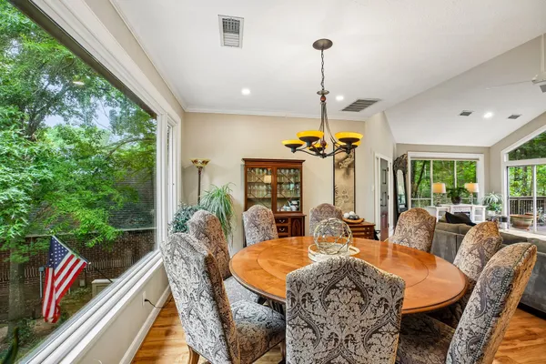$925,000 | 34 Highbush Court, The Woodlands, TX 77381