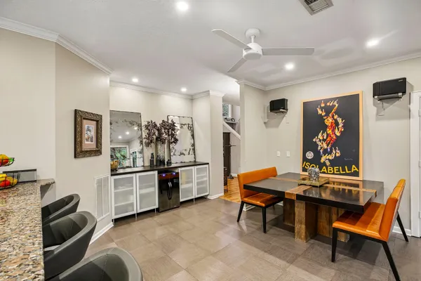 $925,000 | 34 Highbush Court, The Woodlands, TX 77381