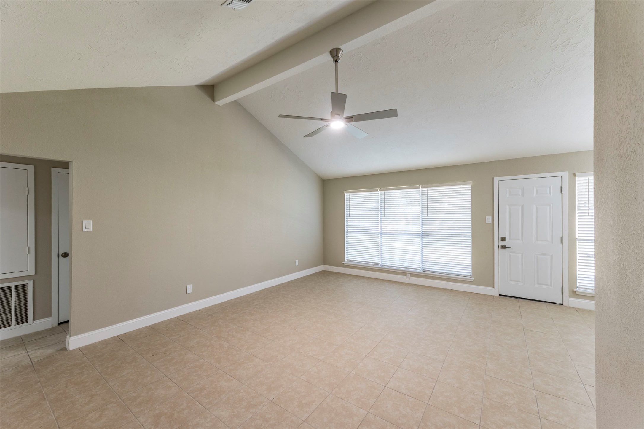 21022 Waymare Lane Spring, TX 77388 - Photo 9 of 29
