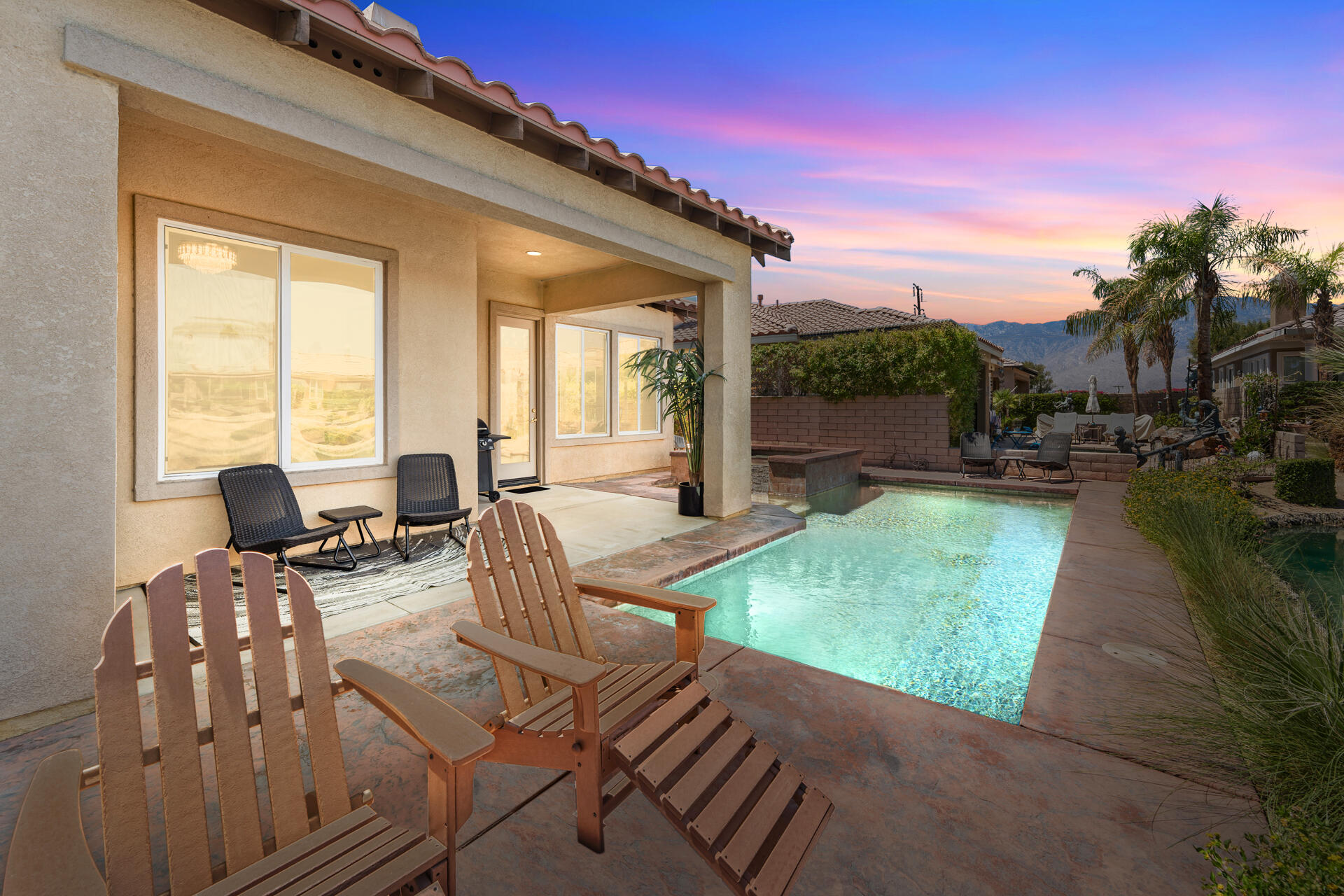 65 Shoreline Drive Rancho Mirage, CA 92270 - Photo 24 of 29 a balcony with table and chairs