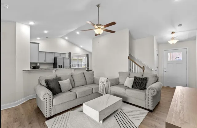 $2,200 | 224 Fishburn Drive, Conway, SC 29526