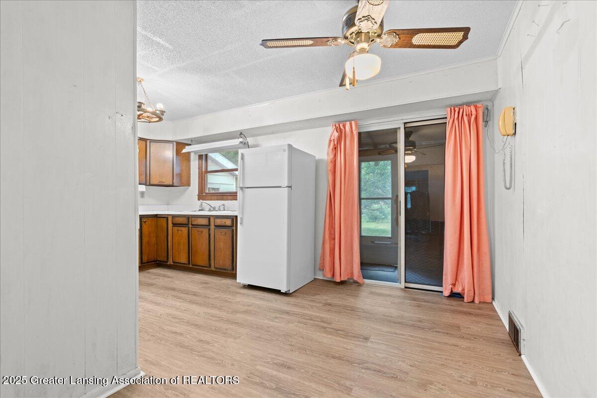 6218 North Belsay Road Flint, MI 48506 - Photo 6 of 29 18-Media Jett - 18