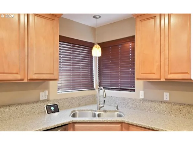 $494,900 | 216 Churchill Downs Street Southeast, Albany, OR 97322