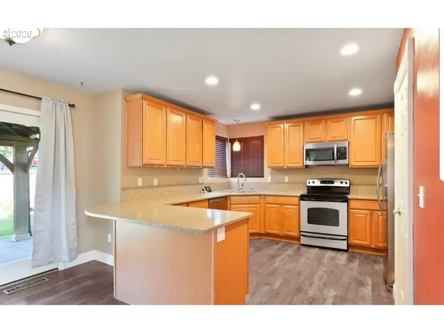 $494,900 | 216 Churchill Downs Street Southeast, Albany, OR 97322