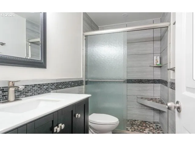 $494,900 | 216 Churchill Downs Street Southeast, Albany, OR 97322