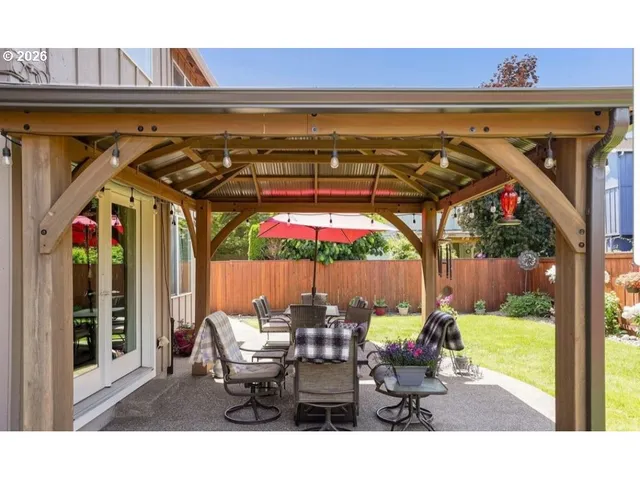 $494,900 | 216 Churchill Downs Street Southeast, Albany, OR 97322