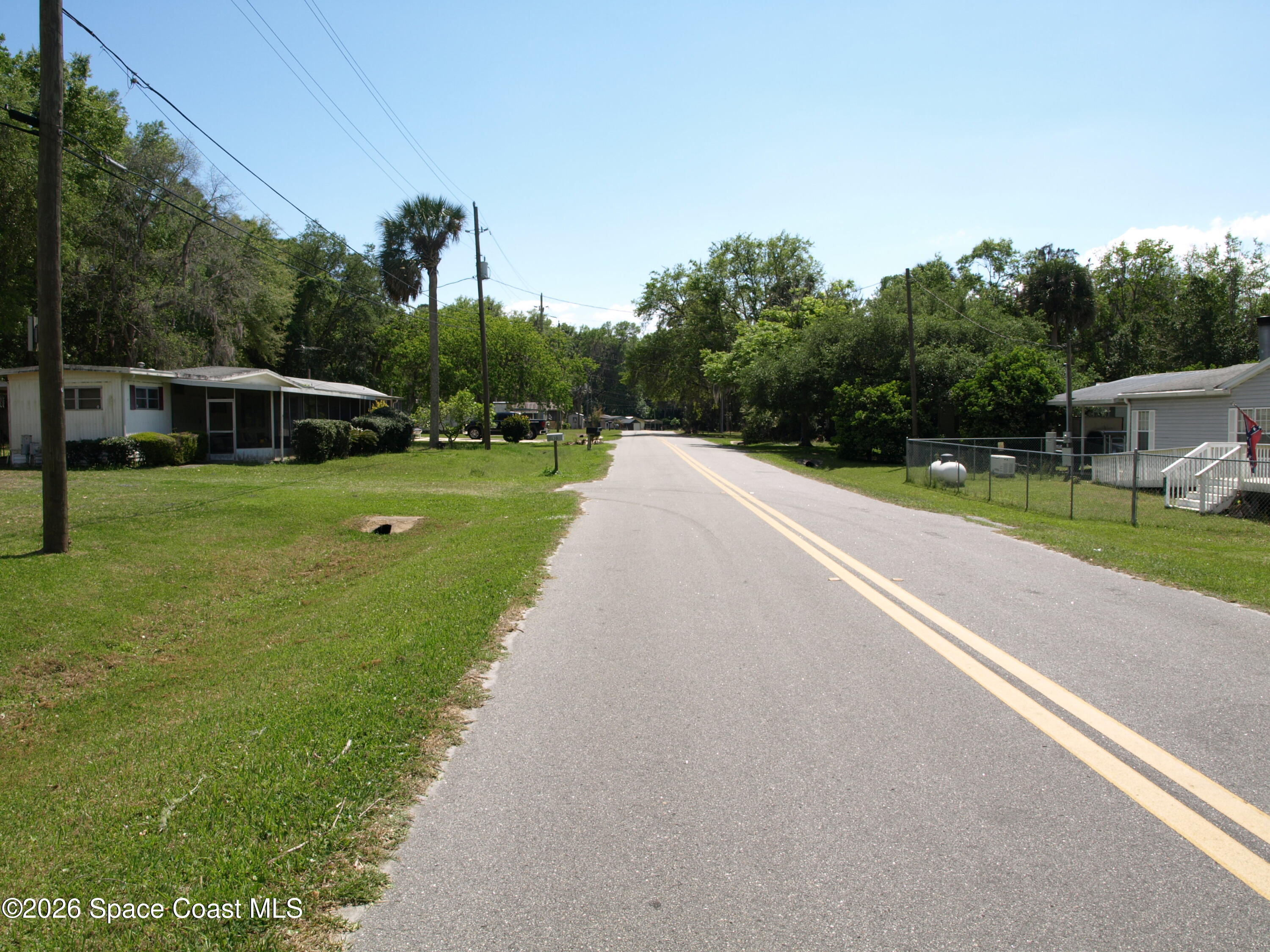 130 Palm Drive Georgetown, FL 32139 - Photo 23 of 23 a view of a basketball court