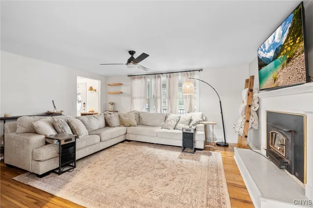 $325,000 | 4967 Darien Drive, Salina, NY 13088