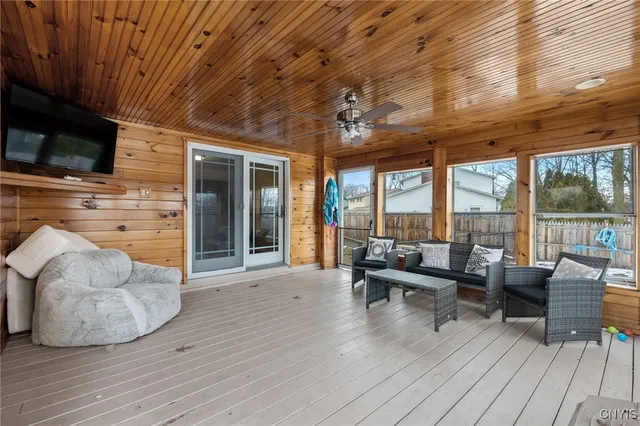 $325,000 | 4967 Darien Drive, Salina, NY 13088