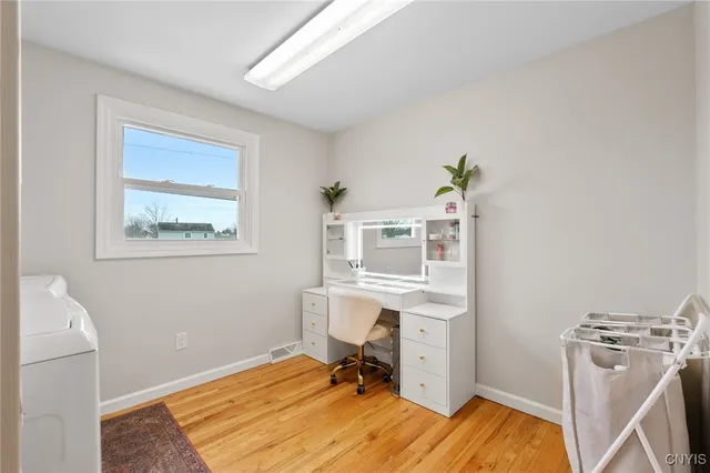 $325,000 | 4967 Darien Drive, Salina, NY 13088