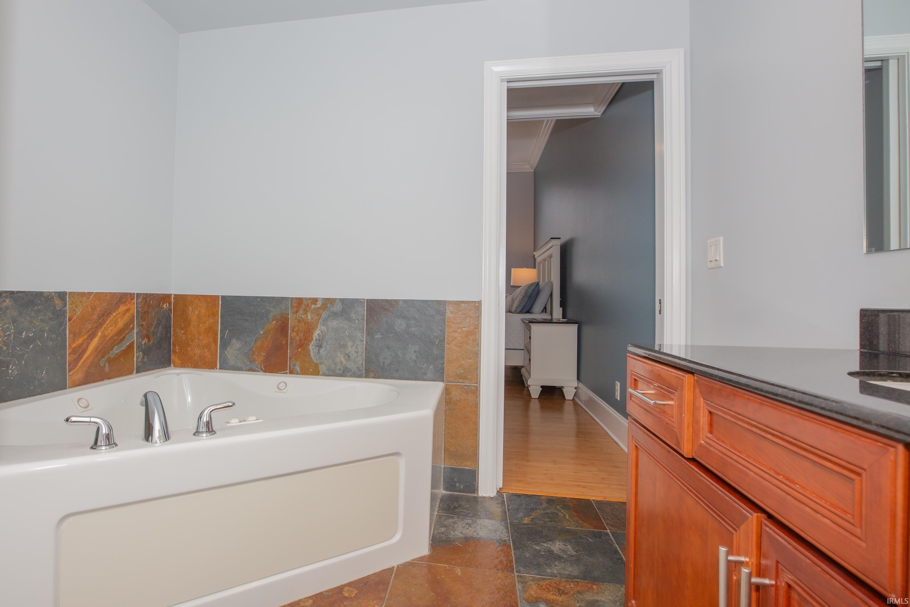 508 Main Street, Unit 2F Evansville, IN 47708 - Photo 16 of 26