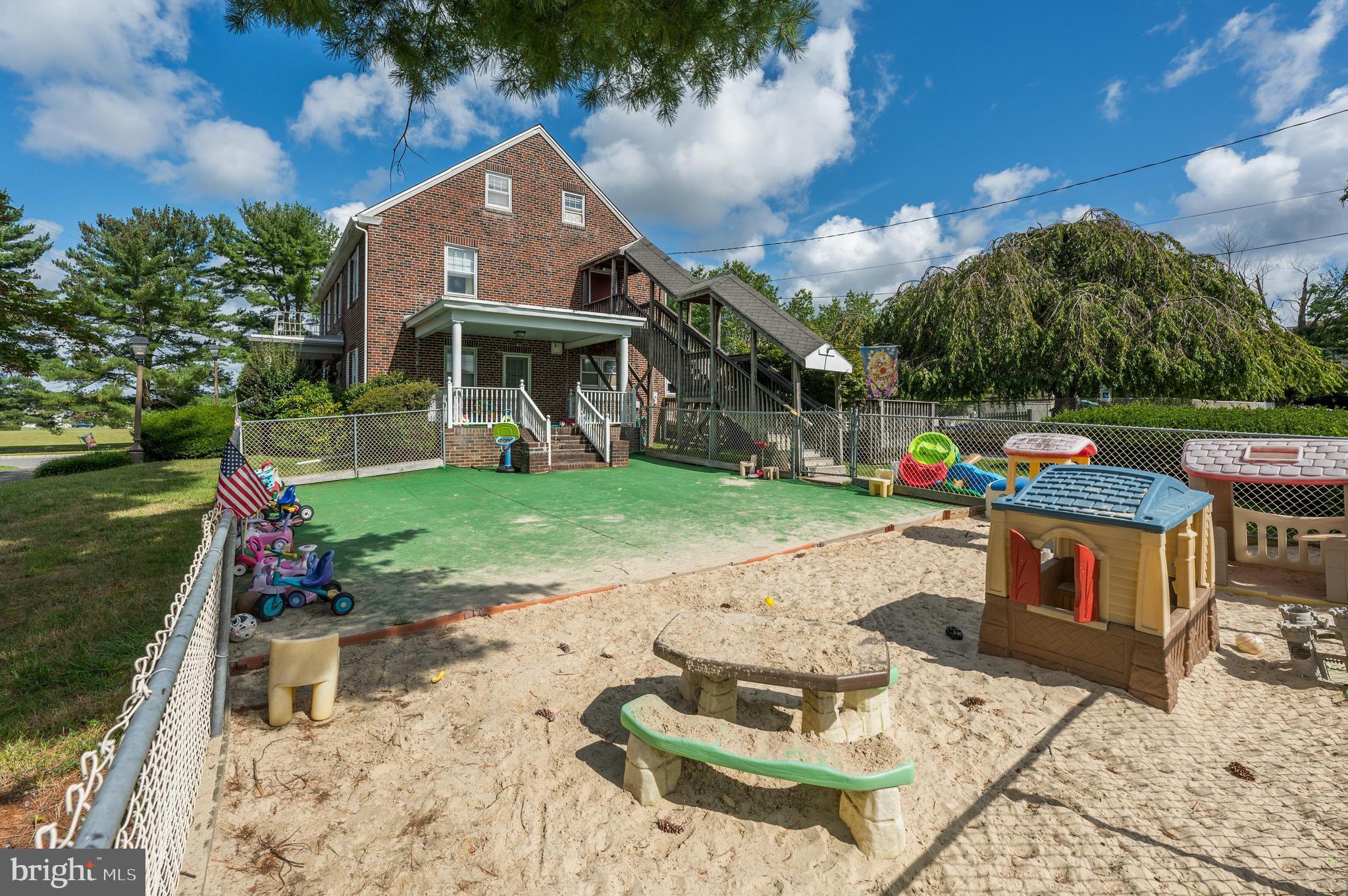 189 Watsontown Road Berlin, NJ 08009 - Photo 10 of 35 a front view of a house with garden
