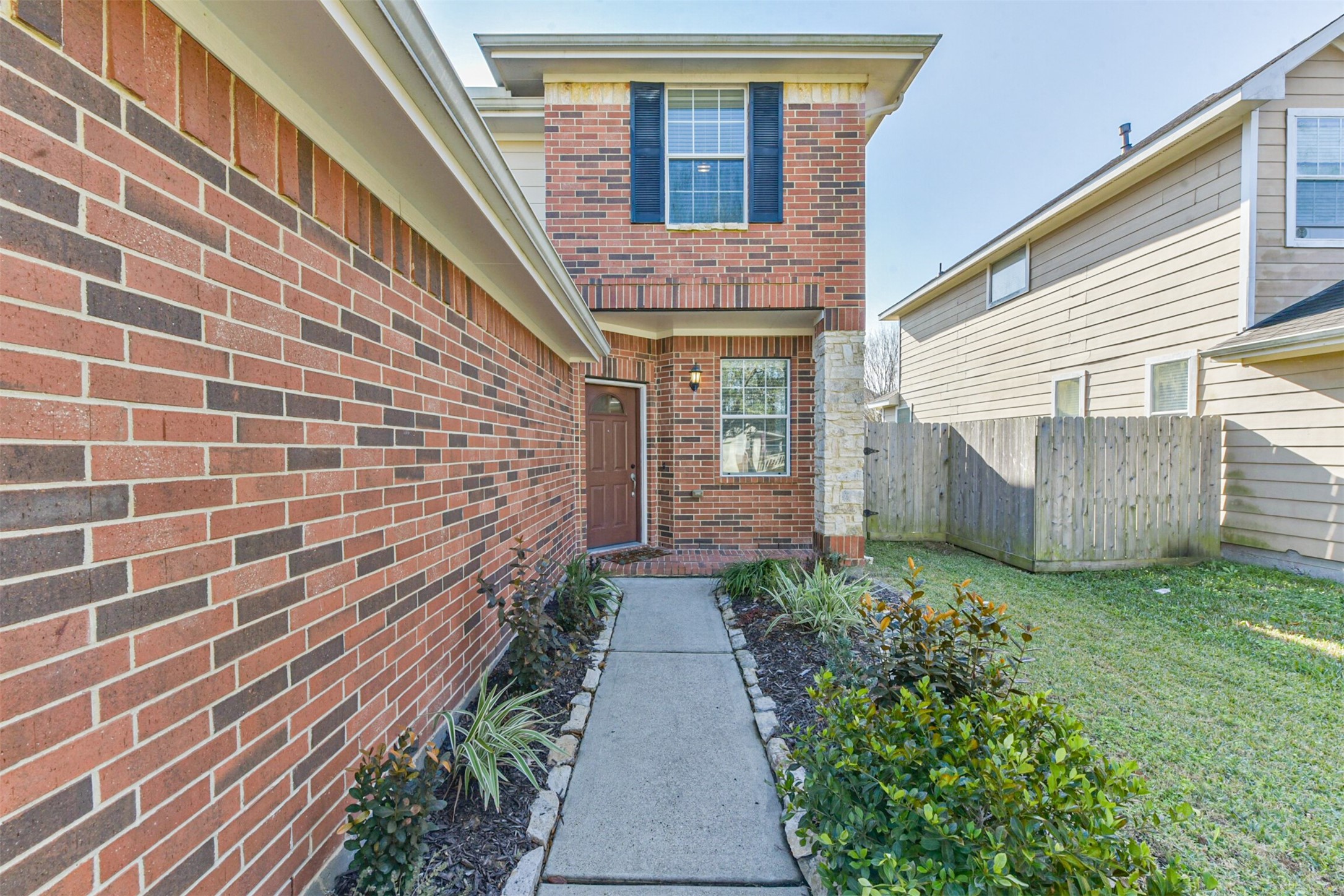 1305 Pinto Pass Alvin, TX 77511 - Photo 4 of 40