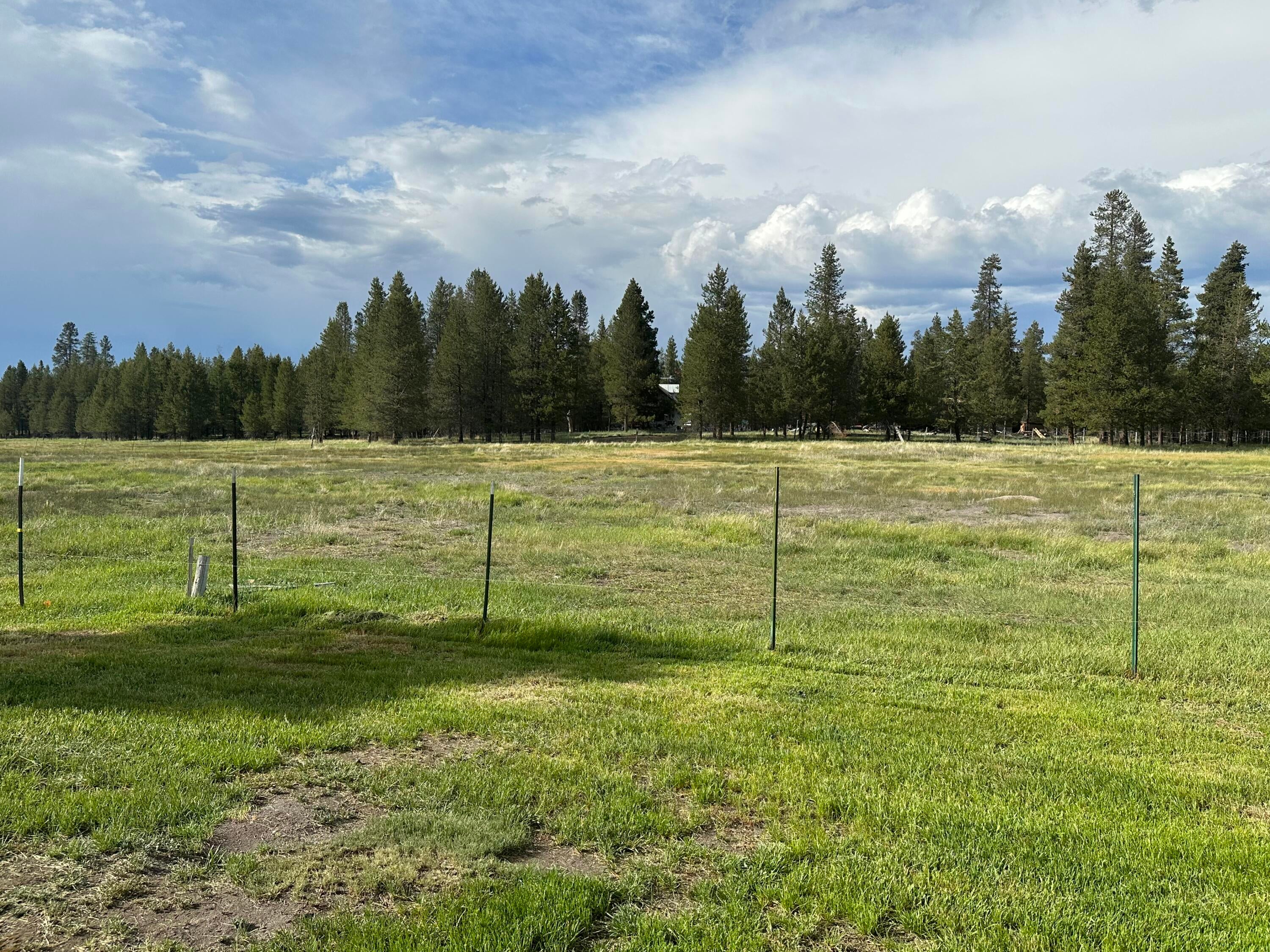 9241 Split Rail Road La Pine, OR 97739 - Photo 30 of 57 Pasture