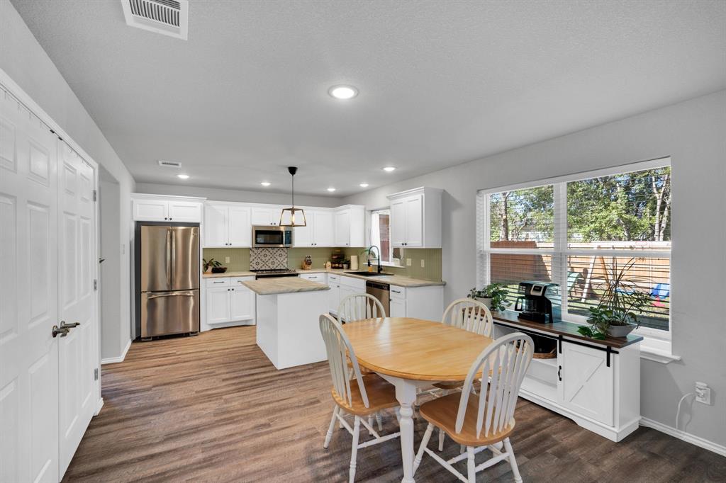 731 East Brown Street Cleburne, TX 76031 - Photo 12 of 39